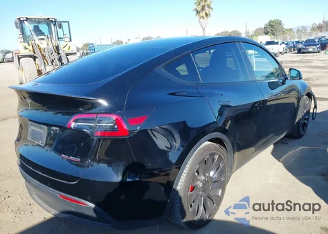 2022 Tesla Model Y Performance Dual Motor All-Wheel Drive from USA, damaged, VIN 7SAYGDEF7NF576487